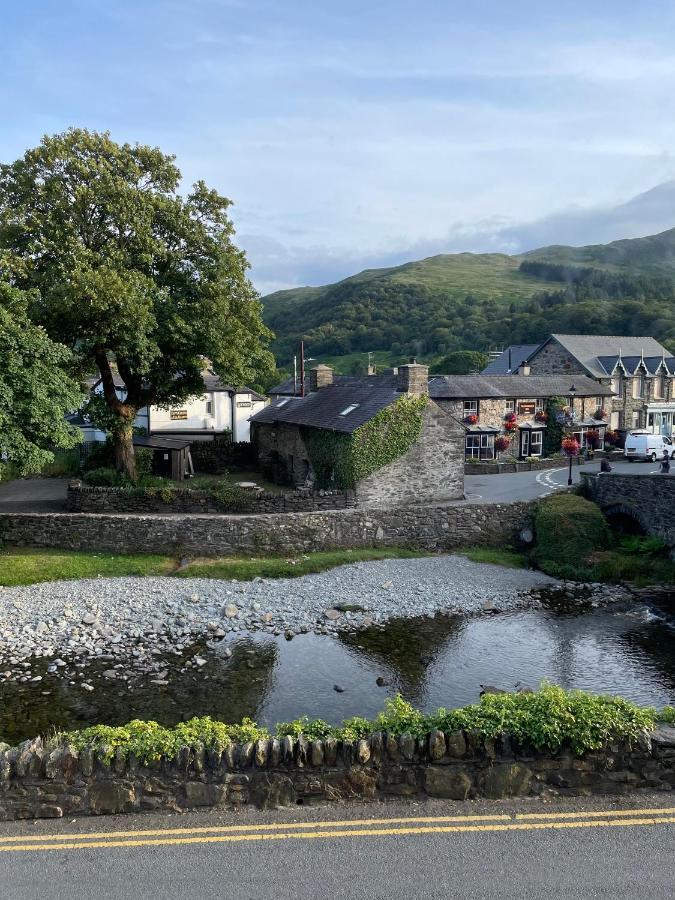Prince Llewelyn Hotel Beddgelert Exterior photo